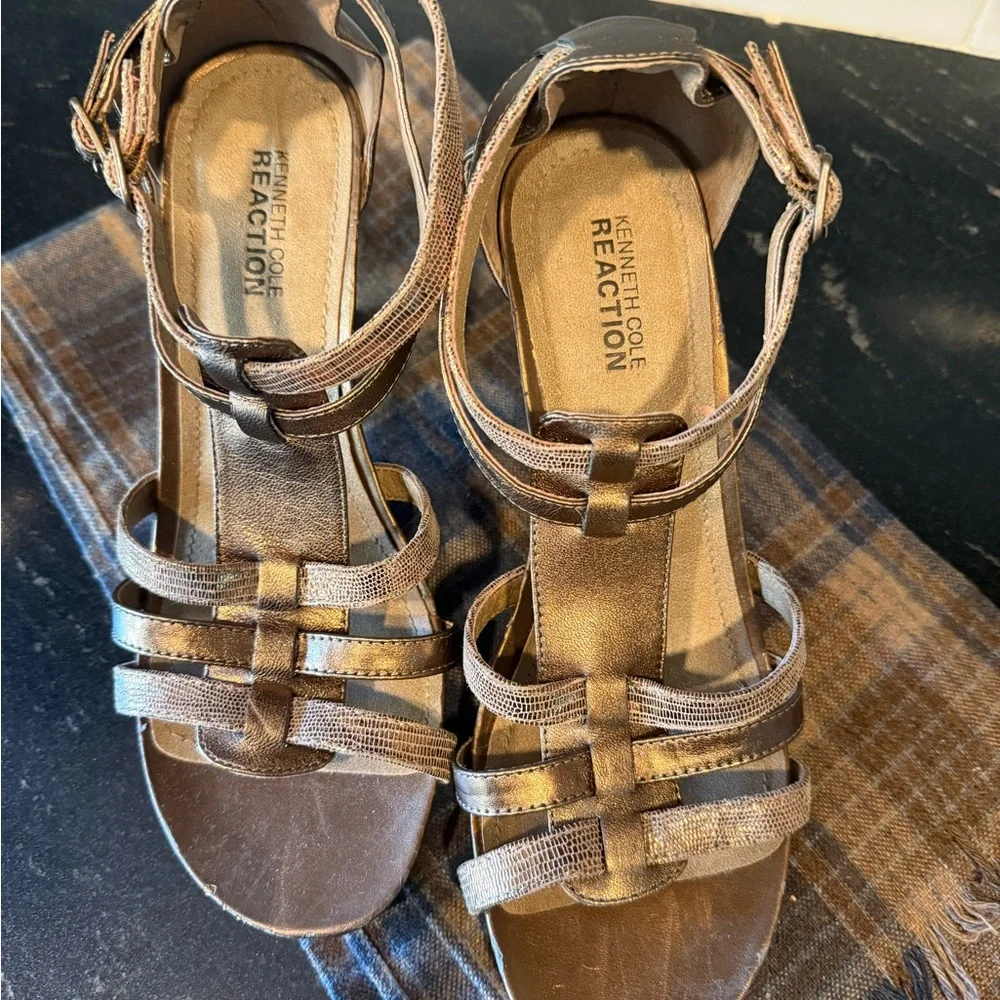 Kenneth Cole Reaction Brown Sandals Gladiator Style - Picture 1 of 5